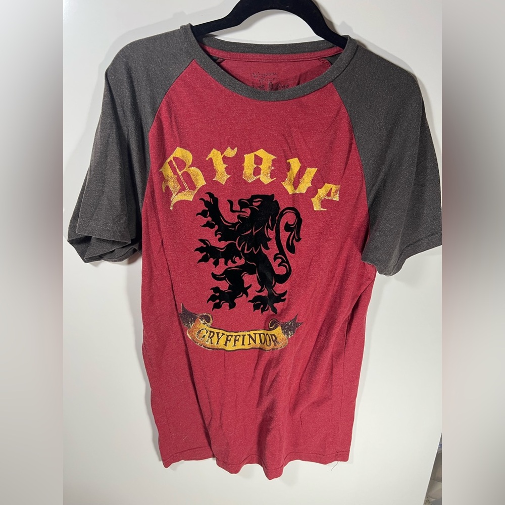 Warner Bros. Red and Gray harry potter quarter‎ sleeve Gryfindor house L large